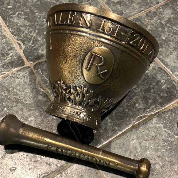 Very antique medicine mixer from Coricidin - Picture 3 of 5